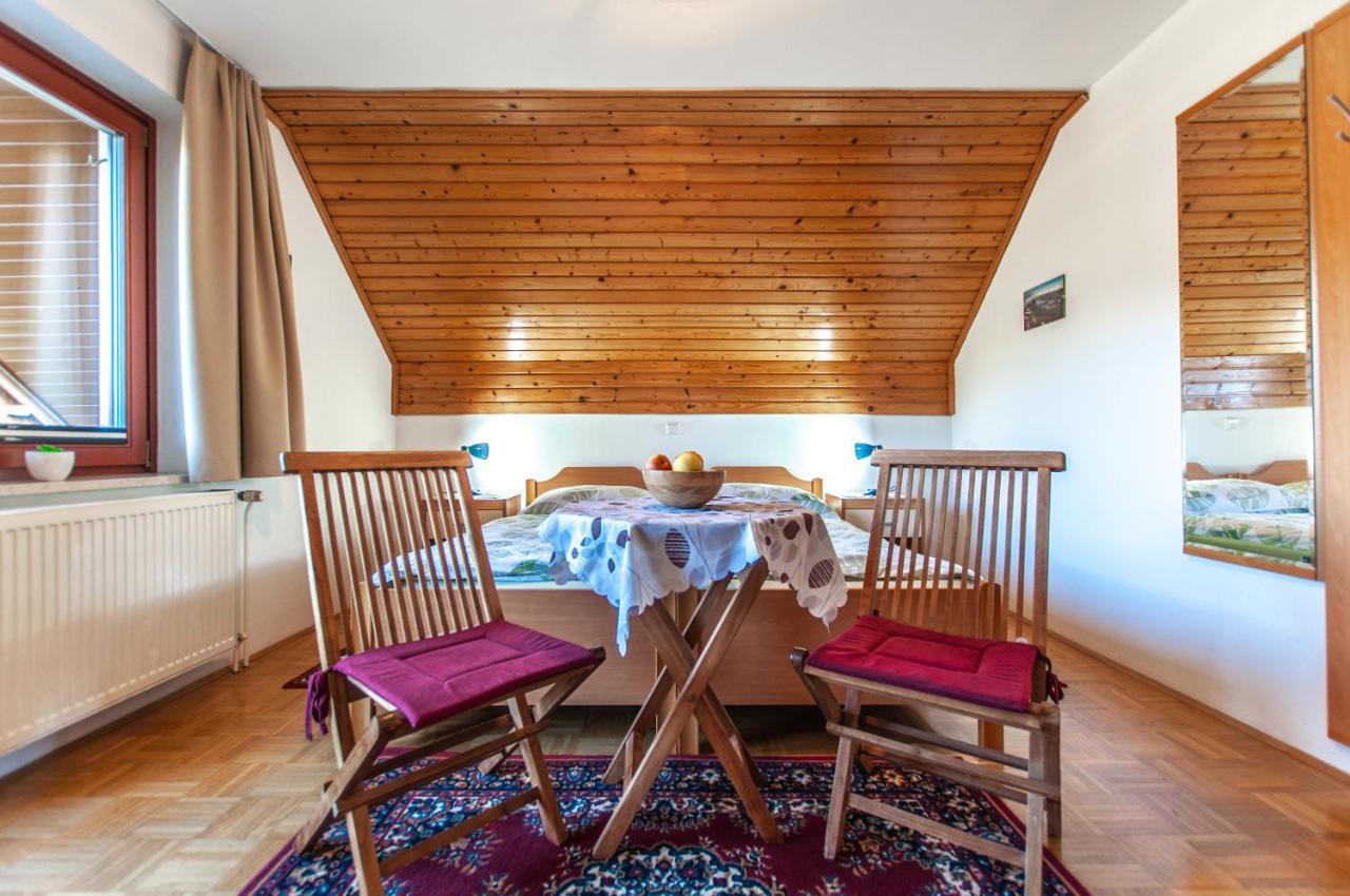 Guest House Alenka 보히니 외부 사진